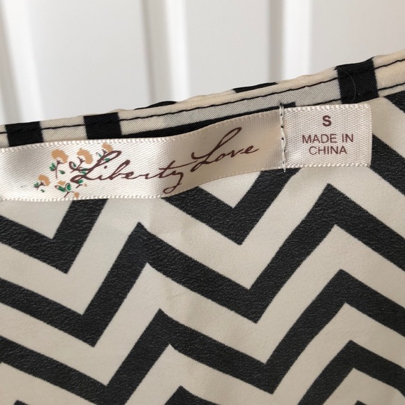 Liberty Love Chevron 3/4 Sleeve Shirt - Picture 4 of 5